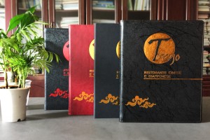 餐飲企業(yè)如何做高級(jí)精美的菜譜畫(huà)冊(cè)-很有創(chuàng)意個(gè)性的菜單宣傳冊(cè)樣式