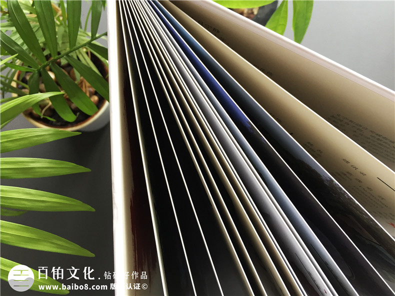 代表美好愛情的紀(jì)念冊該怎么制作？愛情紀(jì)念冊制作的意義第2張-宣傳畫冊,紀(jì)念冊設(shè)計制作-價格費用,文案模板,印刷裝訂,尺寸大小