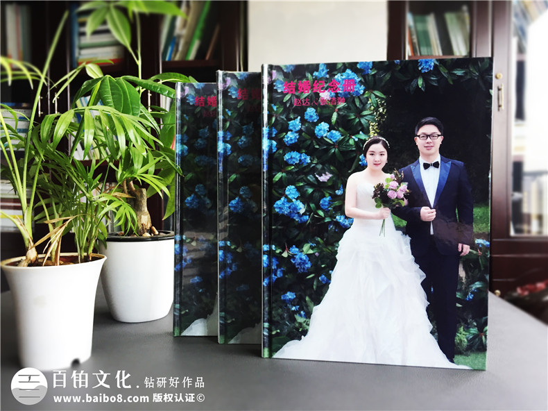 結(jié)婚紀(jì)念冊(cè)-來自結(jié)婚新人的紀(jì)念冊(cè)內(nèi)頁(yè)文字怎么選擇第1張-宣傳畫冊(cè),紀(jì)念冊(cè)設(shè)計(jì)制作-價(jià)格費(fèi)用,文案模板,印刷裝訂,尺寸大小