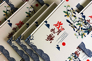 同學(xué)相聚紀念冊設(shè)計 由專業(yè)相冊制作公司提升聚會相冊制作質(zhì)量！